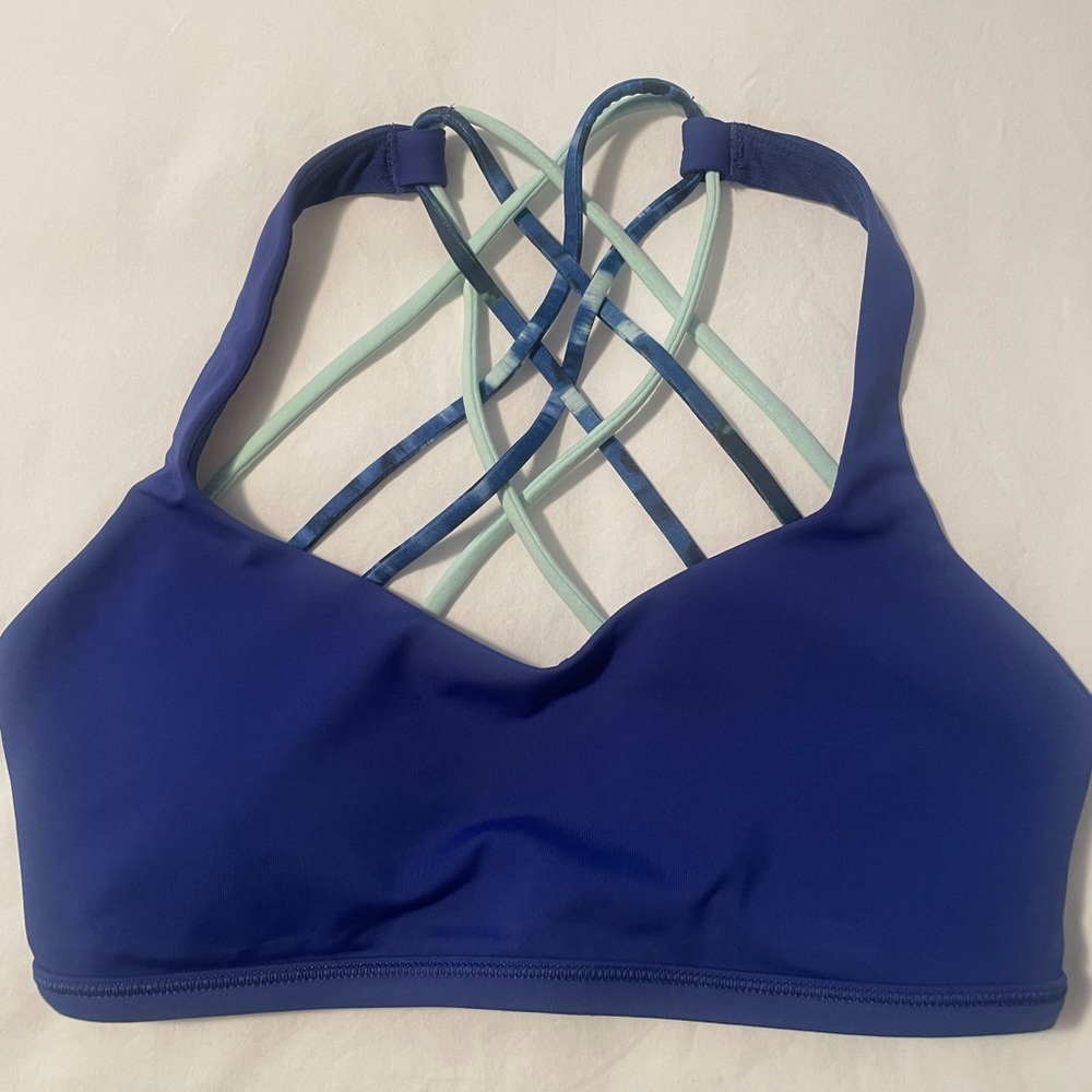 Lululemon sports bra